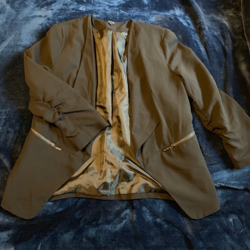 Black open-front Blazer